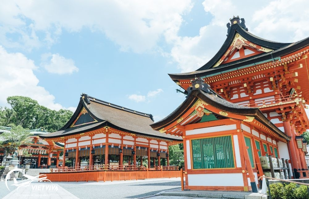 den-Fushimi-Inari-nhat-ban